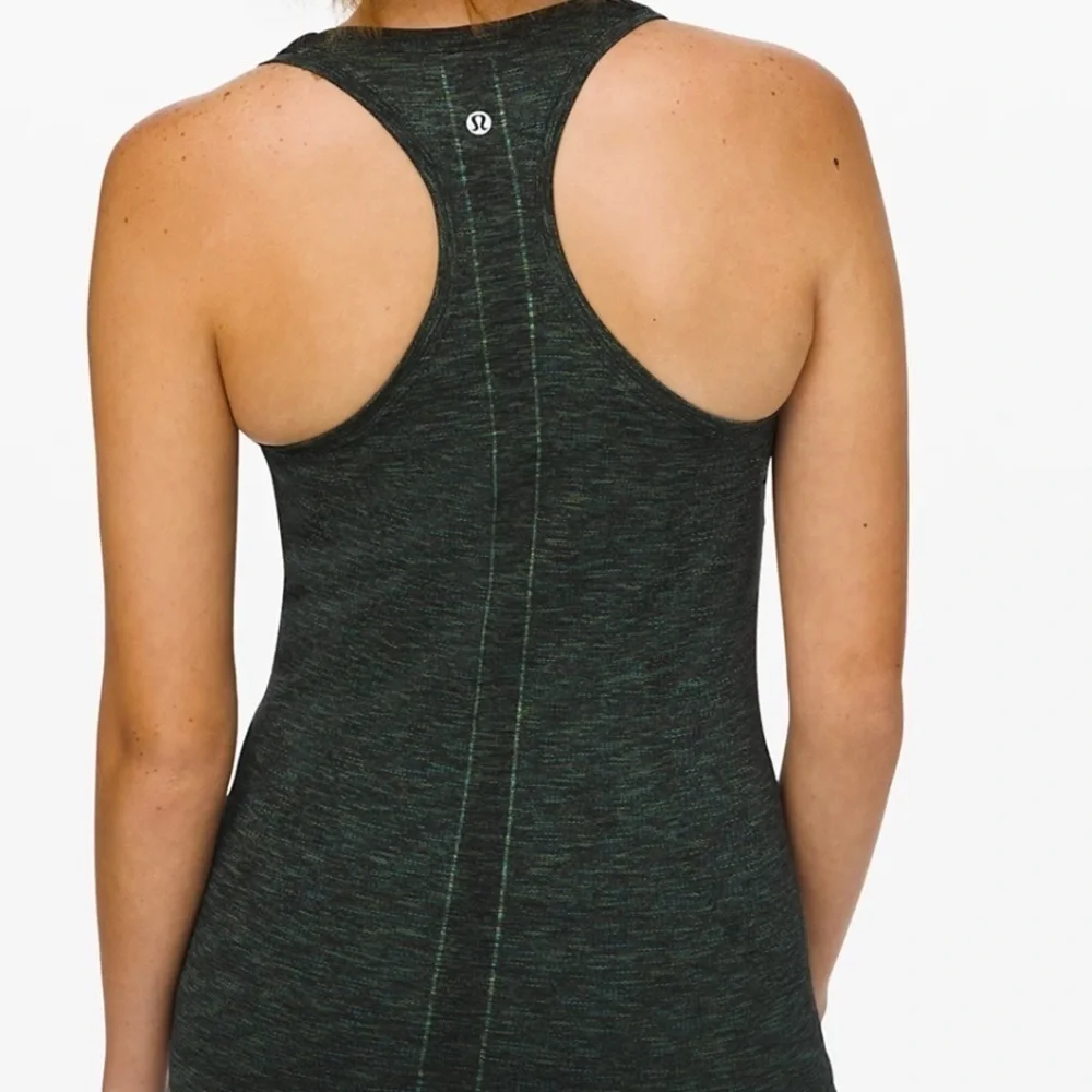Lululemon Swiftly Tech Racerback 2.0 - Picture 3 of 11